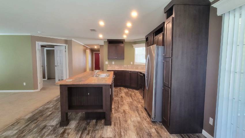 252 Siberian Cypress Circle a Winter Haven, FL Mobile or Manufactured Home for Sale